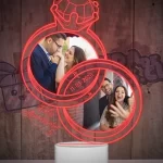 lampara led 3D con forma de anillos de Aniversario con fotografias de la pareja celebrada para
