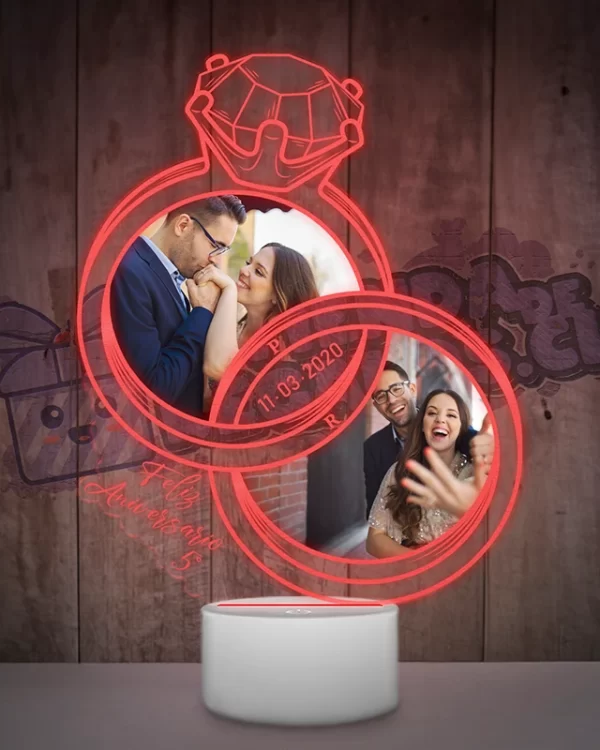 lampara led 3D con forma de anillos de Aniversario con fotografias de la pareja celebrada para