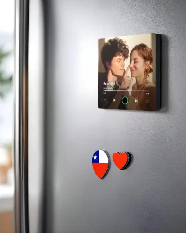 caja sonora con una cancion personalizada magnetica para poner el el refrigerador